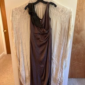 Elegant evening dress by Hoss, perfect for a fall wedding! EU40, US 8-10.